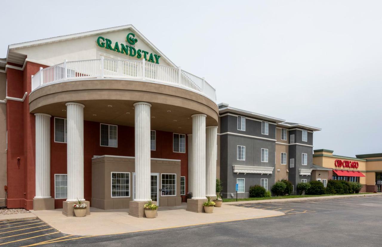 Grandstay Hotel & Suites Ames Exterior photo